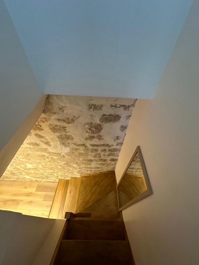 Modern And Warm Fully Renovated Split Level Apart Steps Away From The Grands Boulevard Leilighet Paris Eksteriør bilde